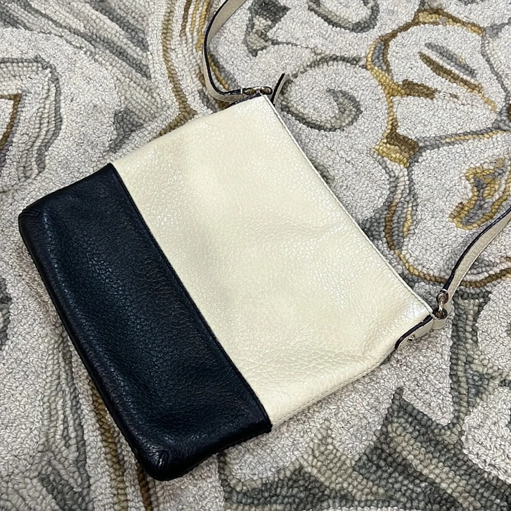 ♠️ kate spade crème black medium crossbody bag ♠️